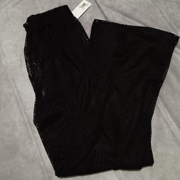 NWT Freshwater Crochet pants - Picture 4 of 9